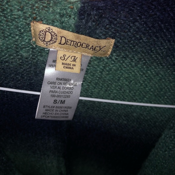 Democracy - Poncho - Picture 3 of 3